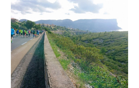 40ème Marseille Cassis, les tortues dévalent La Gineste